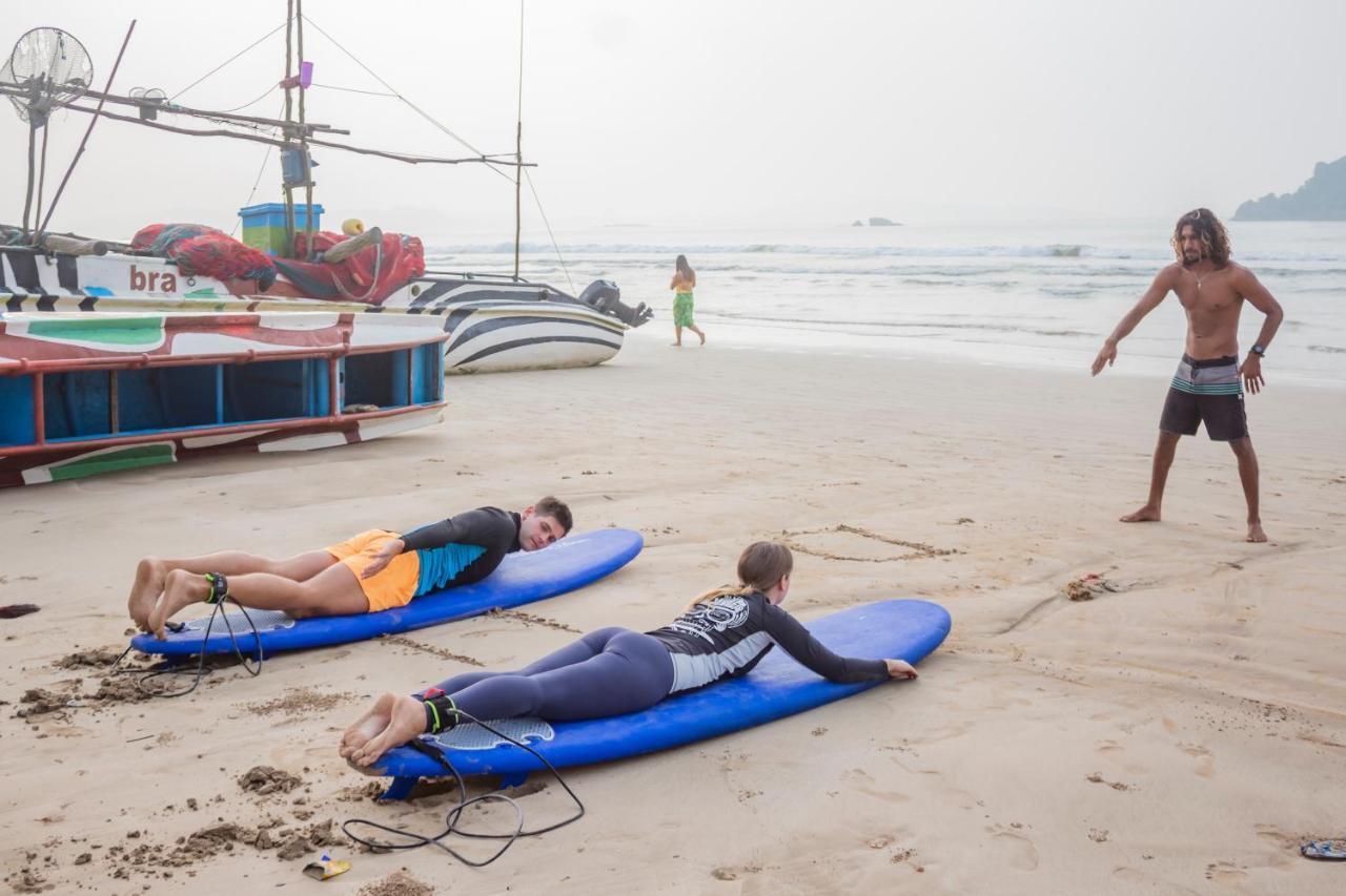 Surf & Party Weligama Hostel Exterior photo